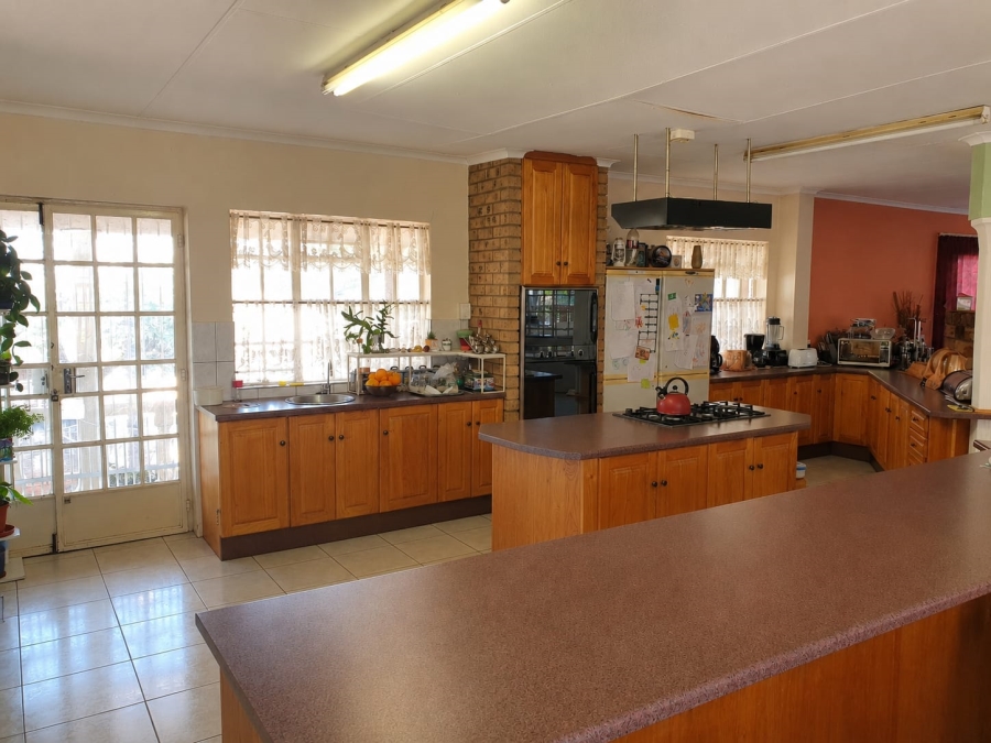 5 Bedroom Property for Sale in Cashan North West